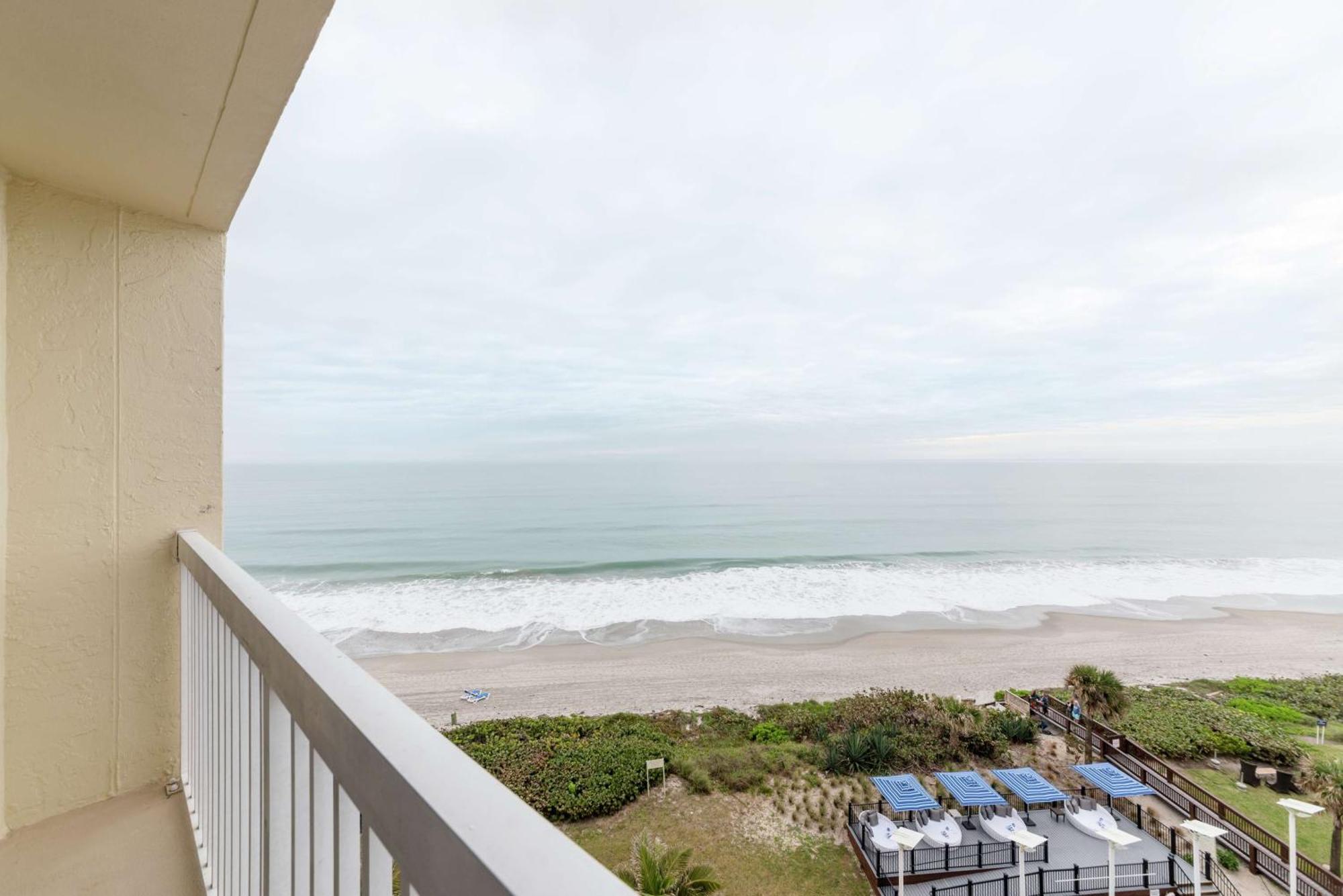 Hilton Melbourne Beach Oceanfront Hotel Exterior photo