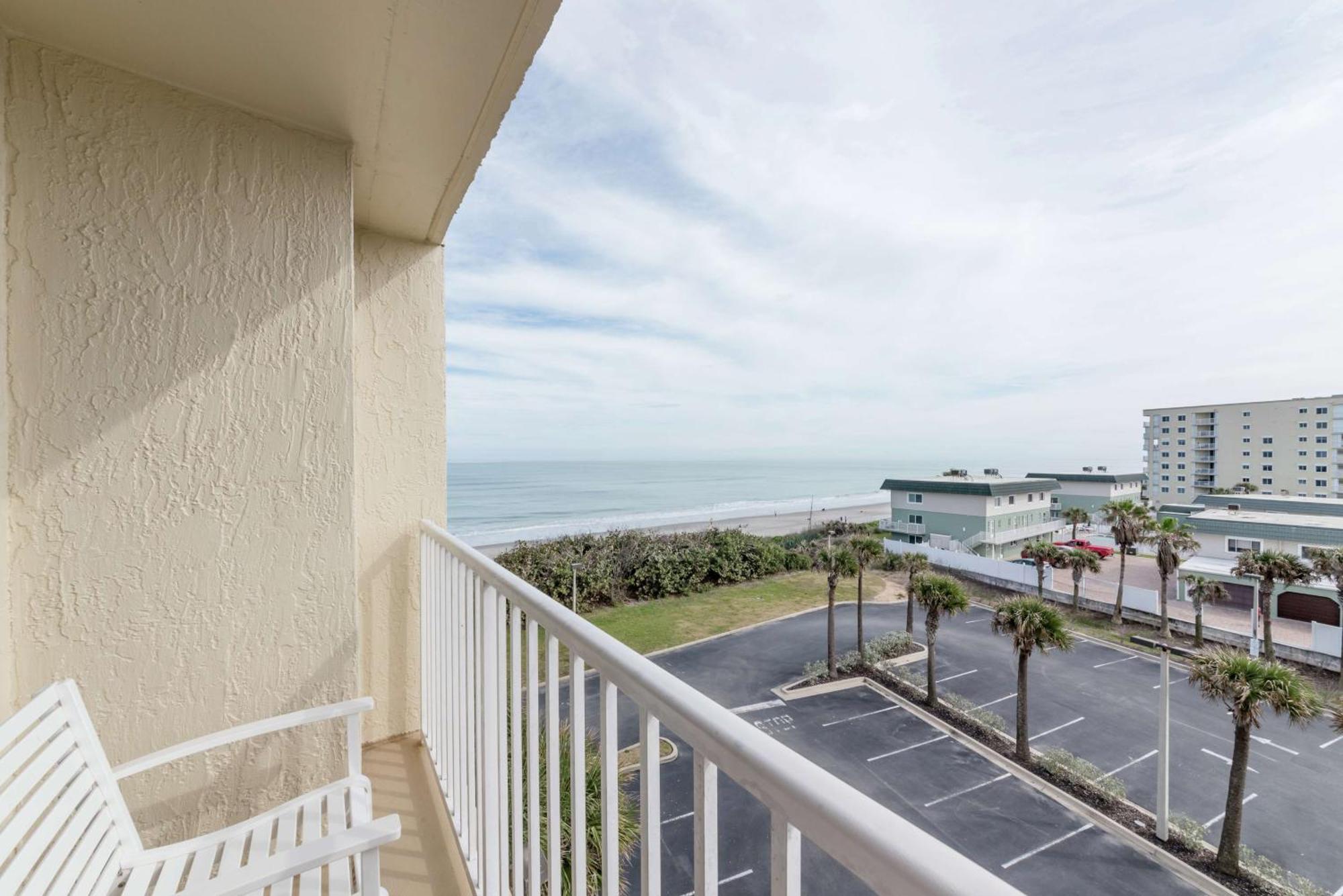 Hilton Melbourne Beach Oceanfront Hotel Exterior photo